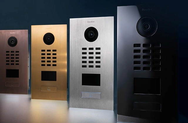 DoorBird IP video portafoni u bakrenoj, srebrnoj i crnoj izvedbi